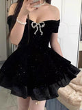 Sexy Ball Gown Off The Shoulder Black Velvet Short Formal 8th Grade Homecoming Dresses Summer Middle School Hoco Dress 6th Grade Graduation Outfits HZ1121